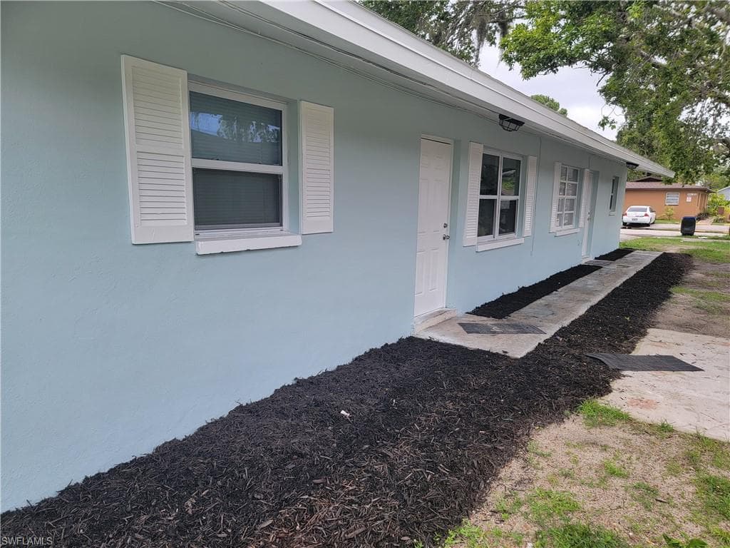 5515 6th AVE E 5517 FORT MYERS, FL 33907
