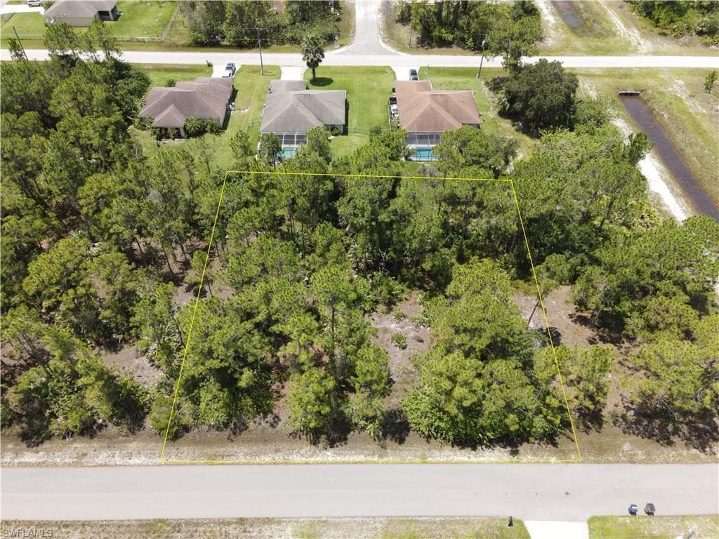 2817 39th ST W LEHIGH ACRES, FL 33971