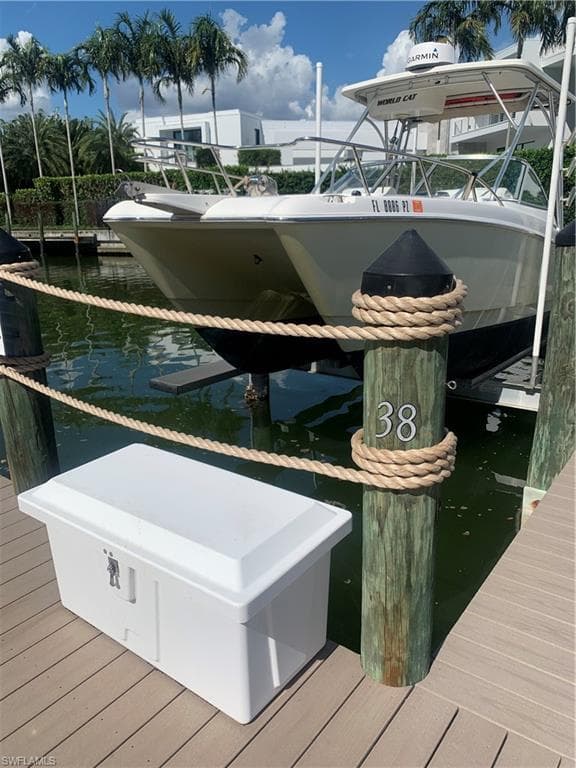 4090 Gulf Shore BLVD N NAPLES, FL 34103