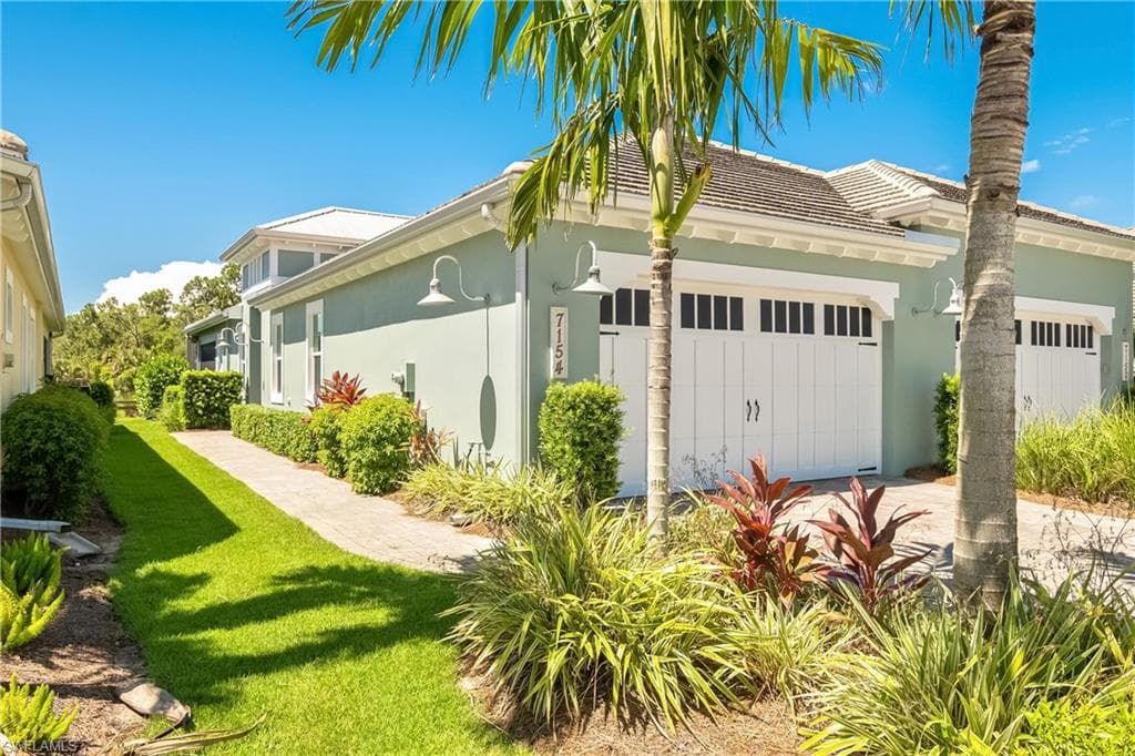 7154 Dominica DR NAPLES, FL 34113