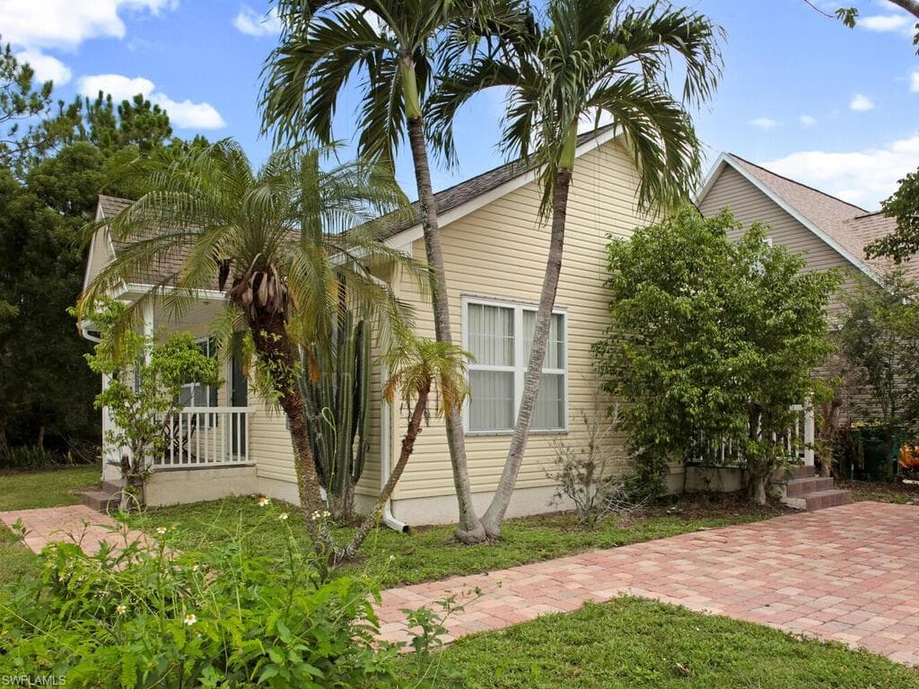 346 Leawood CIR NAPLES, FL 34104