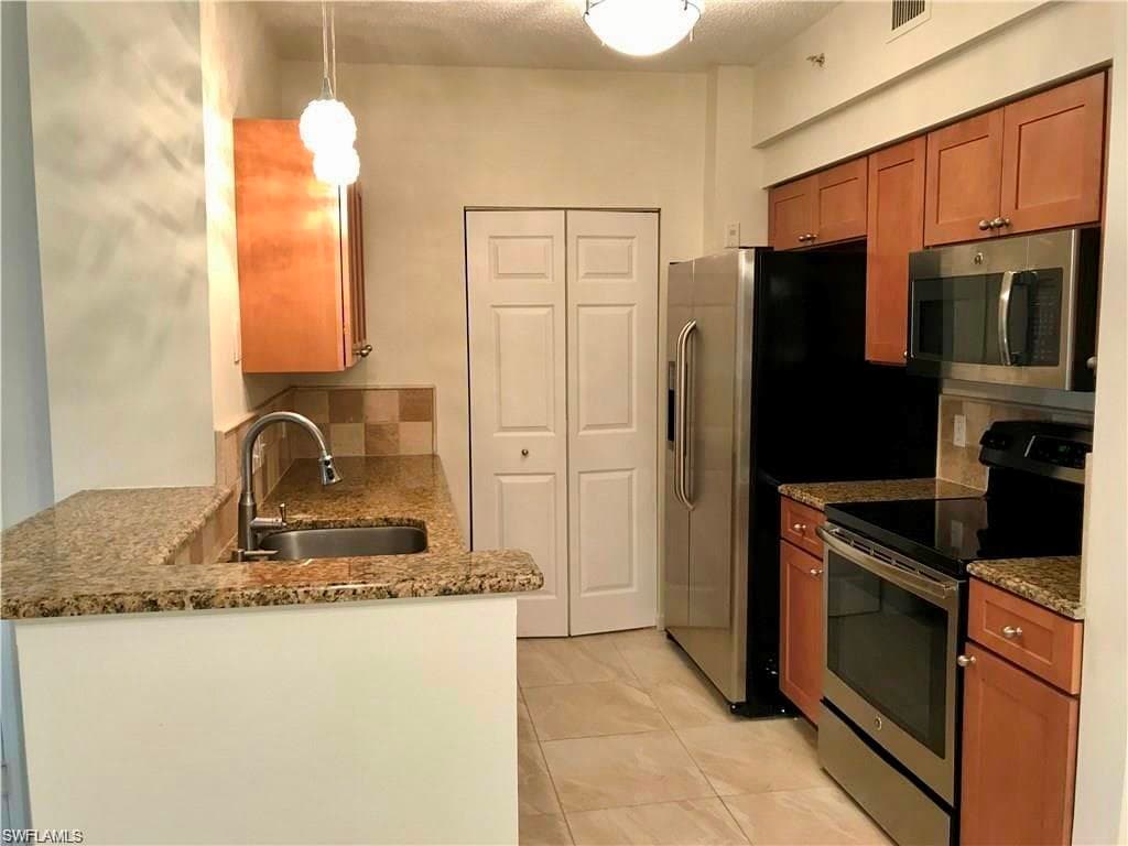 1210 Reserve WAY 101 NAPLES, FL 34105