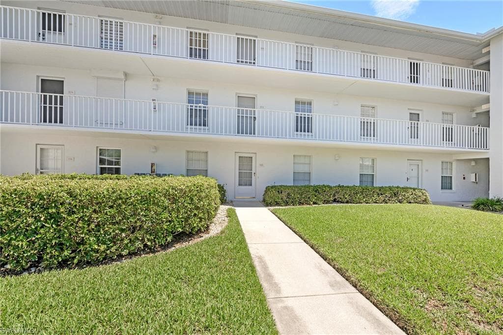 9580 Victoria LN A-203 NAPLES, FL 34109