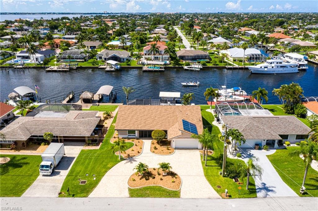 2010 SE 28th ST CAPE CORAL, FL 33904