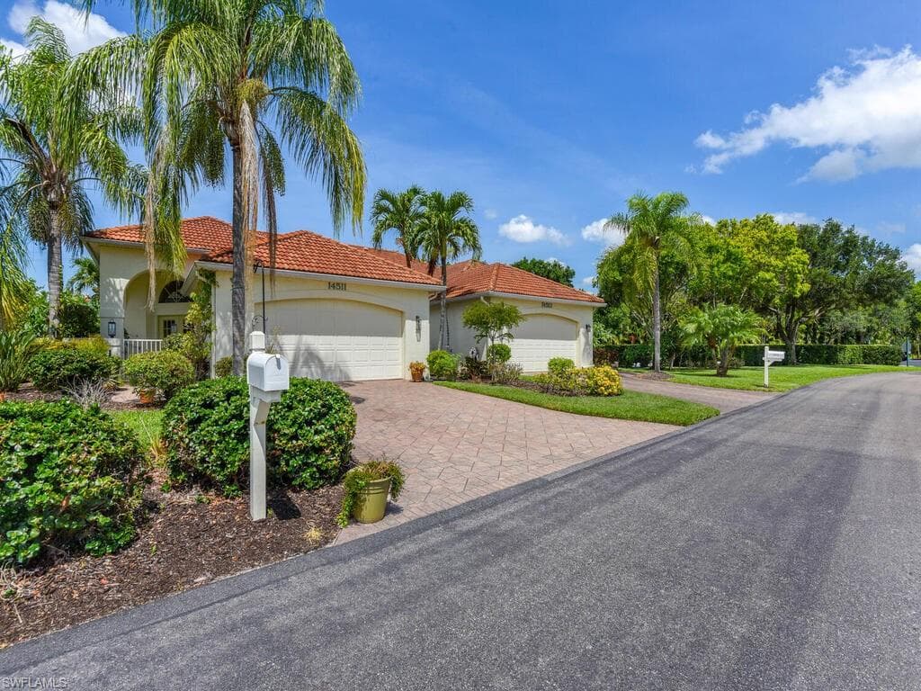 14511 Laguna DR FORT MYERS, FL 33908