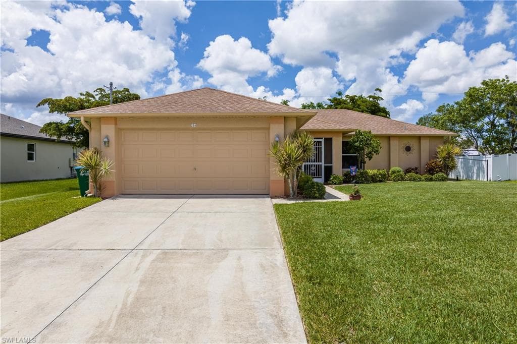 216 SW 21st ST CAPE CORAL, FL 33991