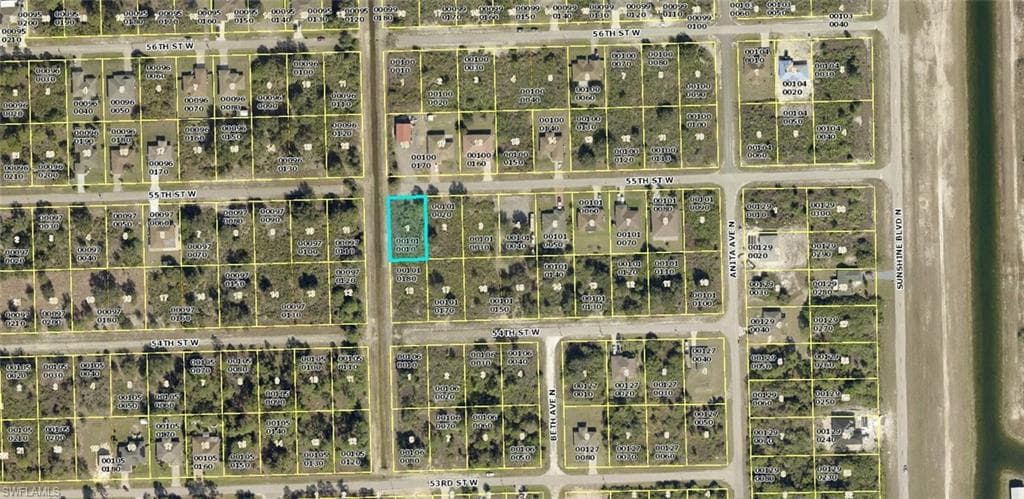 2523 55th ST W LEHIGH ACRES, FL 33971
