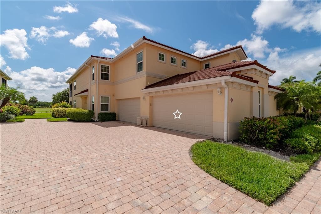 1272 Rialto WAY 6-201 NAPLES, FL 34114