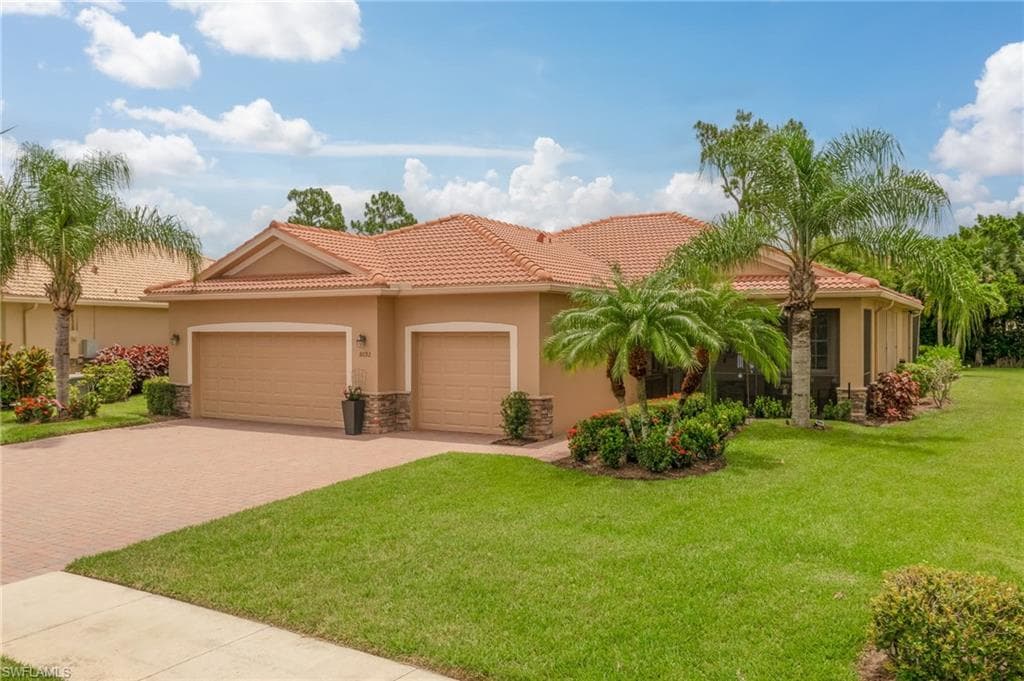 8092 Piedmont DR NAPLES, FL 34104