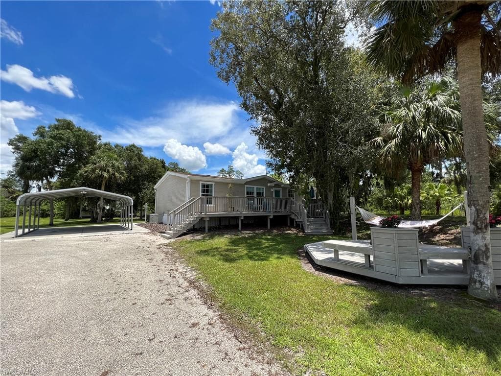 1935/1925 Phillips RD FORT DENAUD, FL 33935