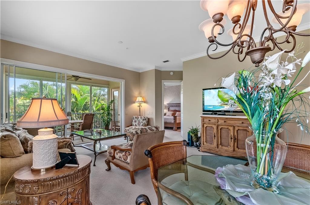 700 Bentwater CIR 201 NAPLES, FL 34108