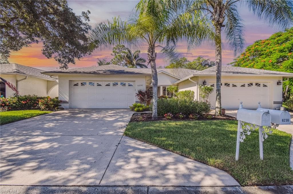 6236 Shadowood CIR 2203 NAPLES, FL 34112