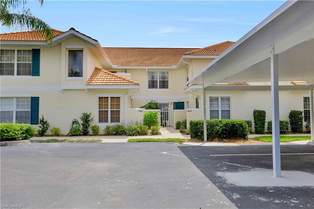4910 Deerfield WAY A-104 NAPLES, FL 34110