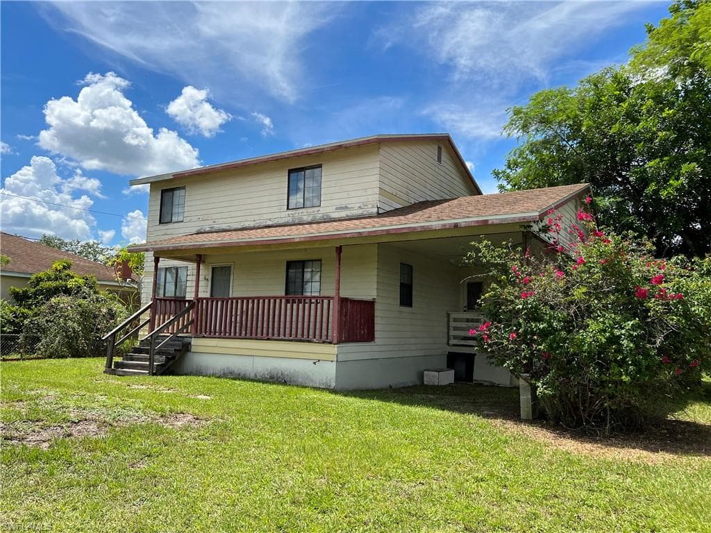 2704 23rd ST SW LEHIGH ACRES, FL 33976