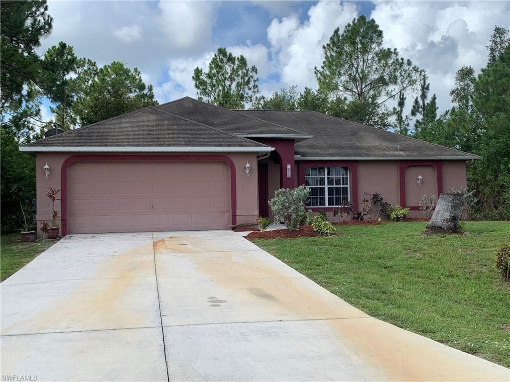 1022 Danforth ST LEHIGH ACRES, FL 33974