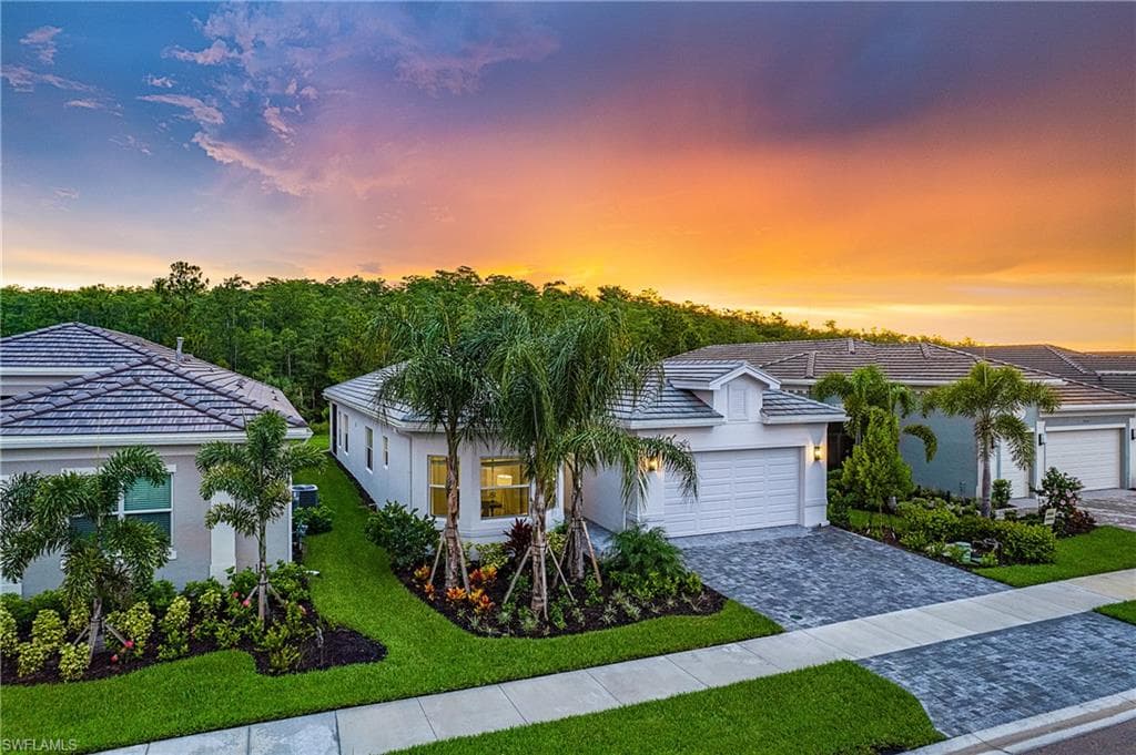 28590 Twain DR BONITA SPRINGS, FL 34135