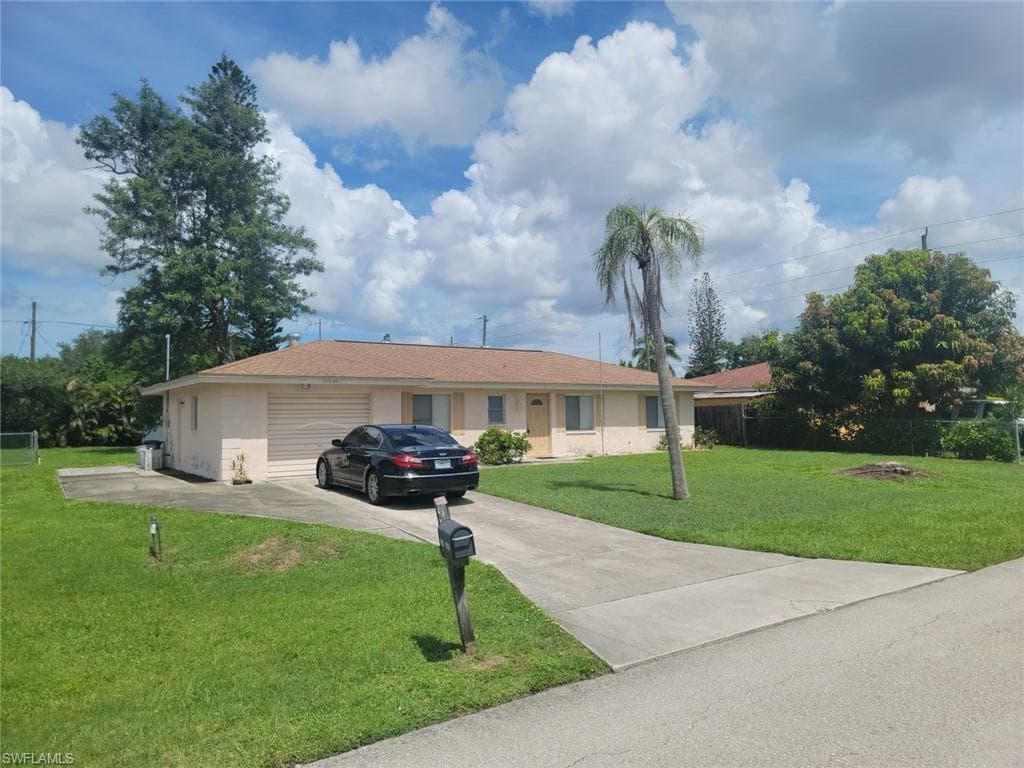 27830 Lance DR BONITA SPRINGS, FL 34135