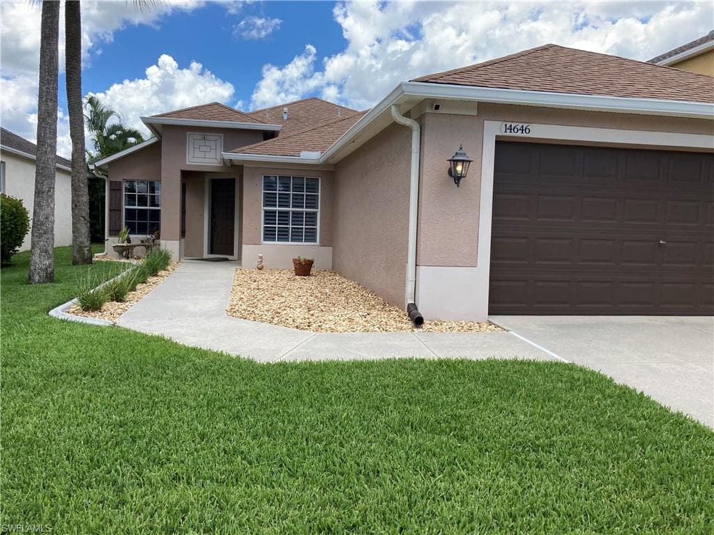 14646 Calusa Palms DR FORT MYERS, FL 33919