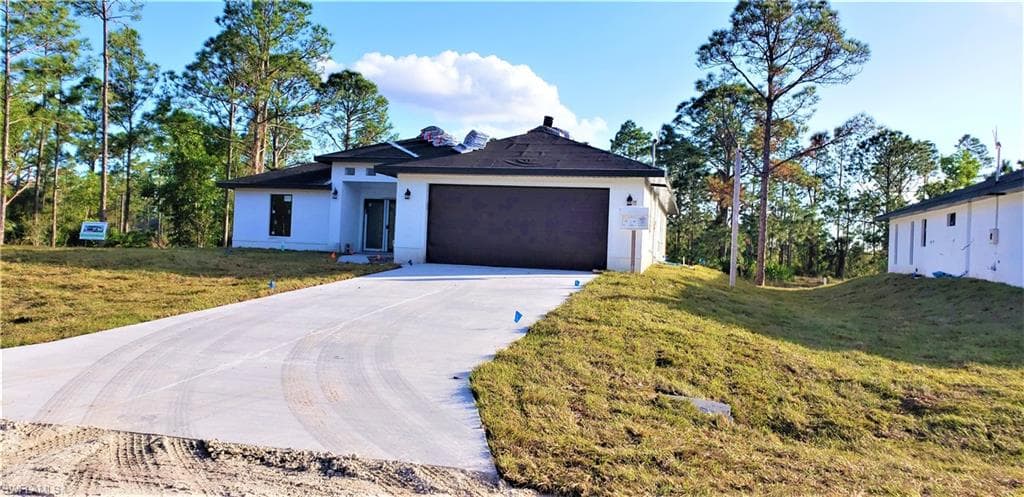 868 Amigo ST E LEHIGH ACRES, FL 33974