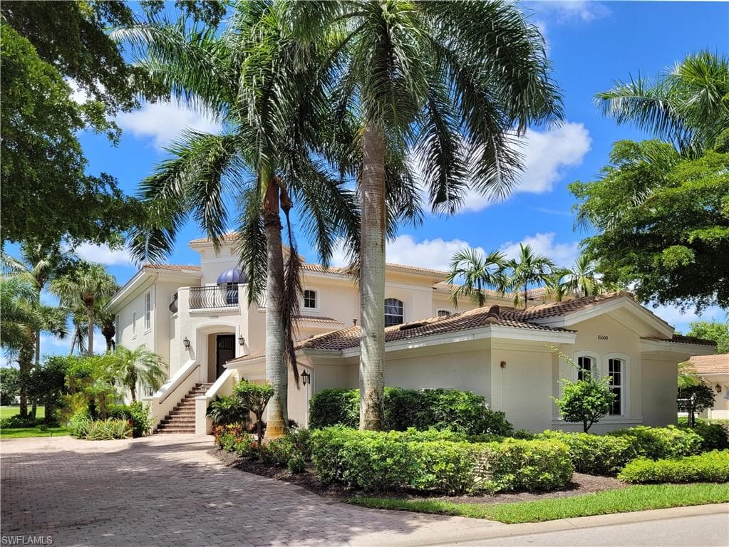 15500 Monterosso LN 1-201 NAPLES, FL 34110