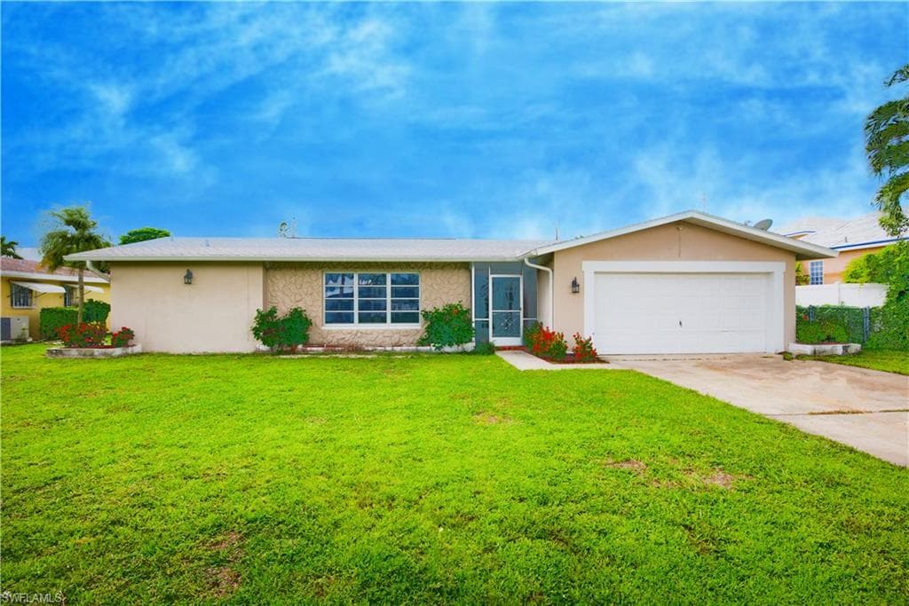 1906 SE 39th TER CAPE CORAL, FL 33904