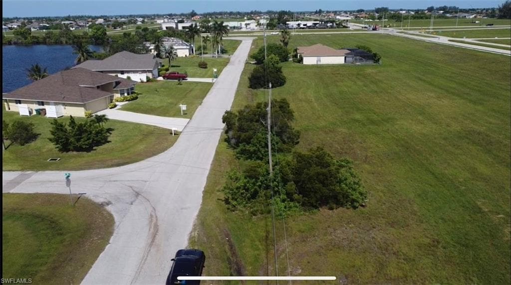 2913 NW 7th TER CAPE CORAL, FL 33993