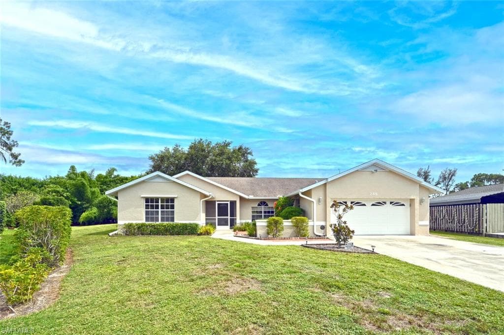 288 Mentor DR NAPLES, FL 34110