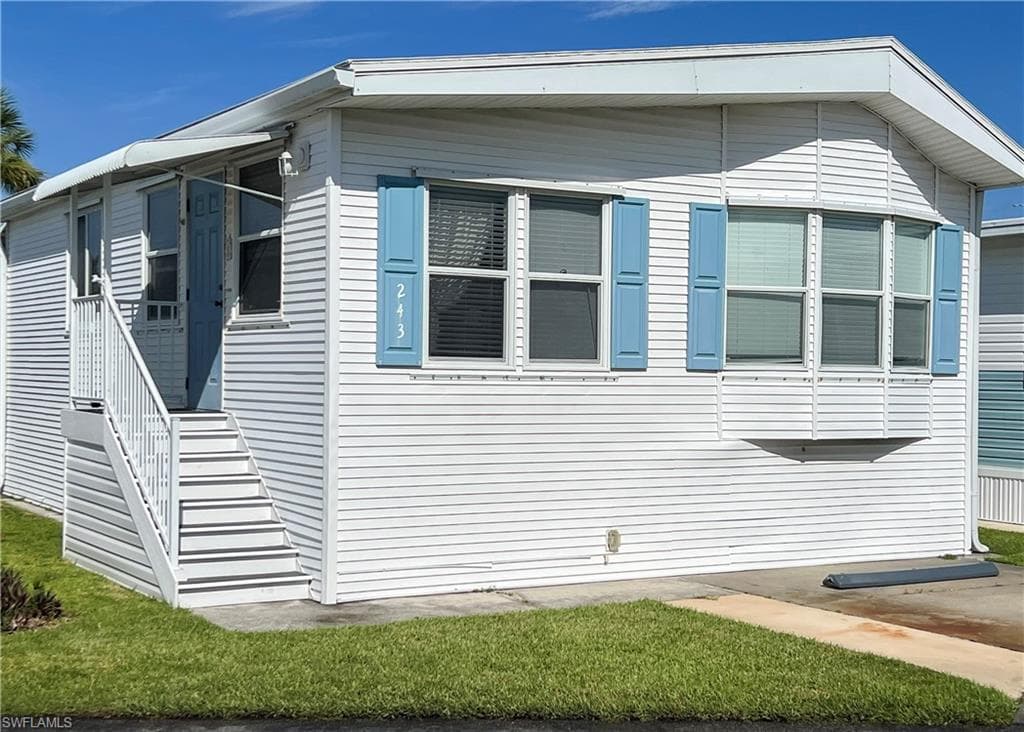 19681 Summerlin RD 243-I FORT MYERS, FL 33908