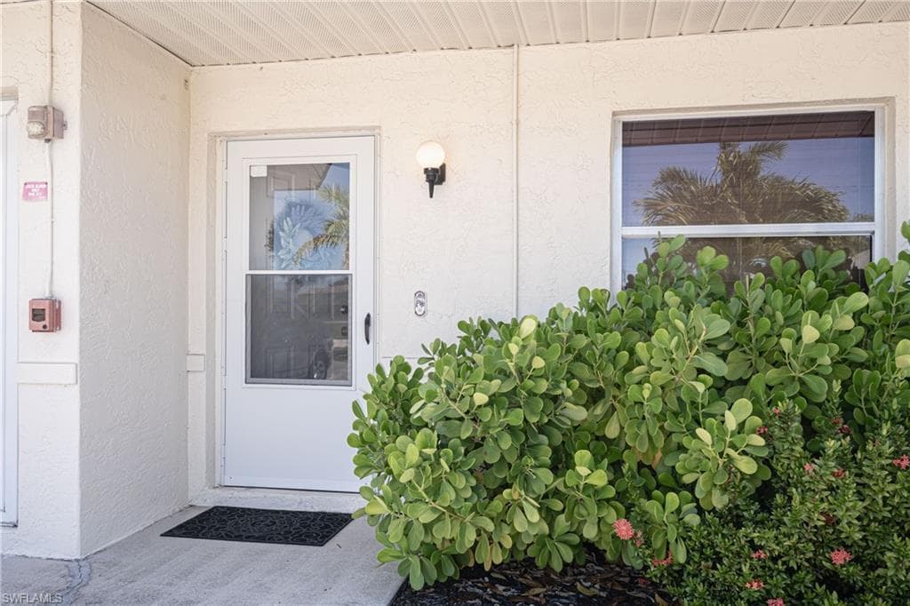 4513 SW 8th CT 103 CAPE CORAL, FL 33914