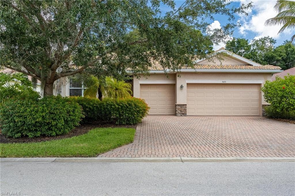 3031 Sheltered Oak PL NORTH FORT MYERS, FL 33903