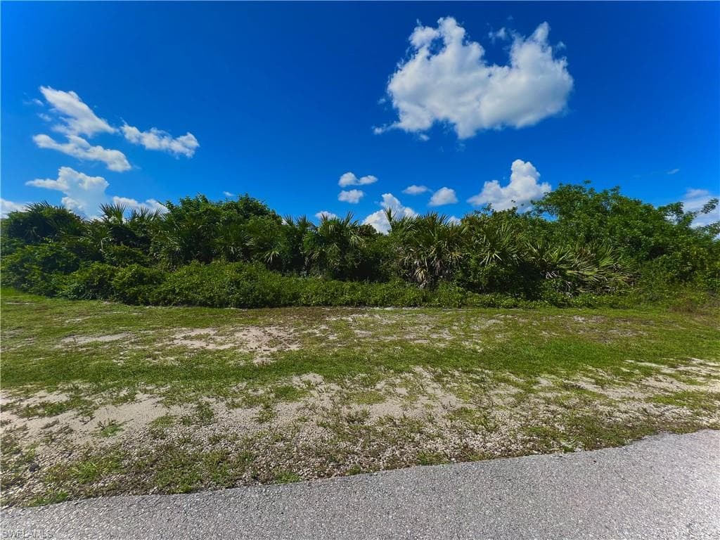 2700 32nd ST SW LEHIGH ACRES, FL 33976