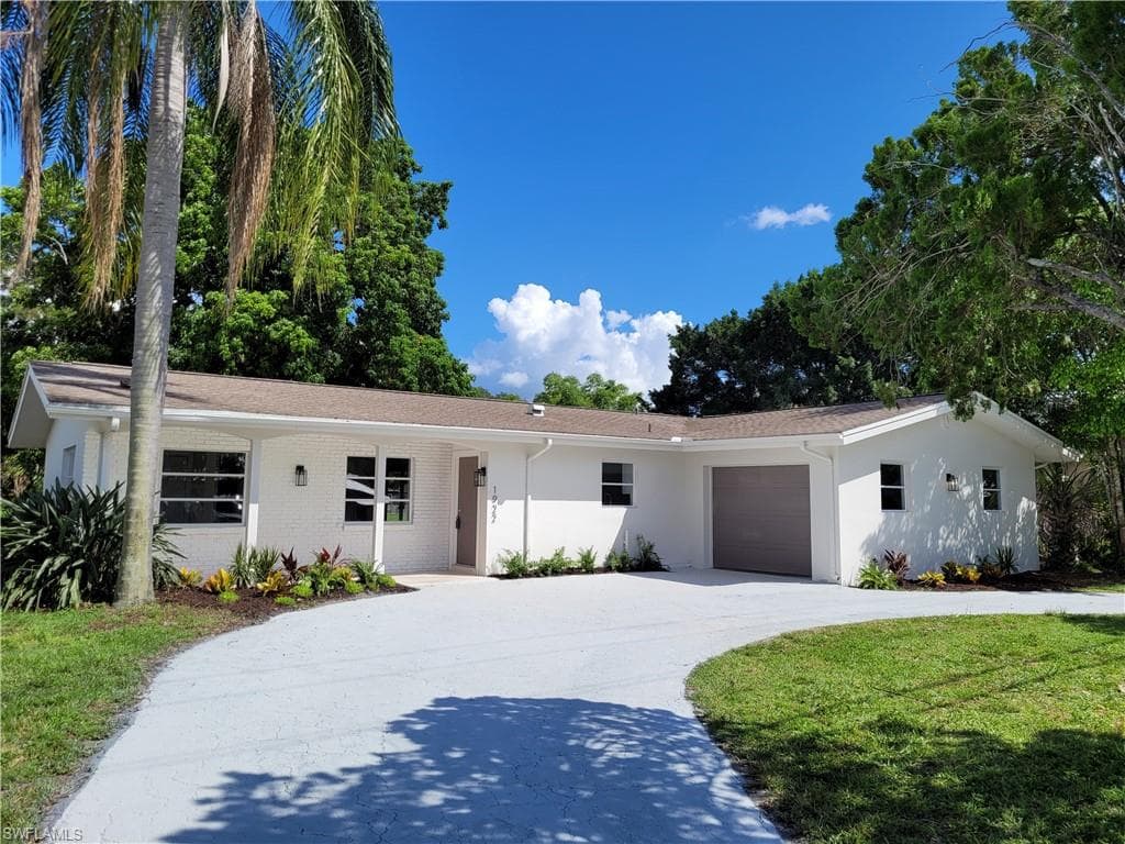 1922 Indian Creek DR NORTH FORT MYERS, FL 33917
