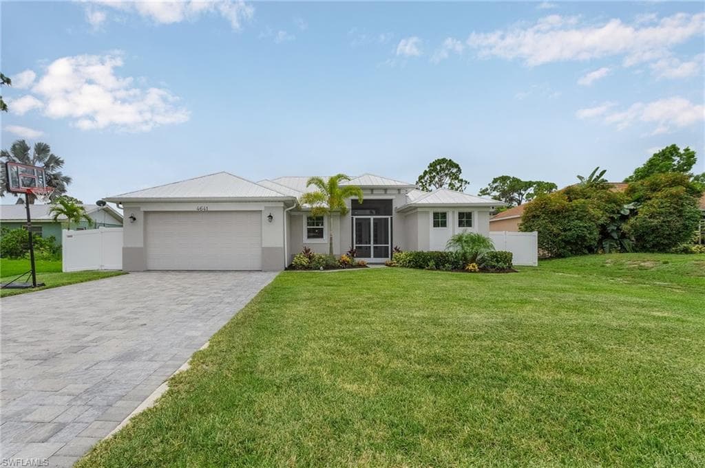 4641 Santiago LN BONITA SPRINGS, FL 34134