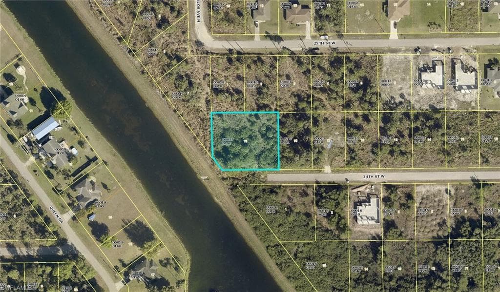 3016 24th ST W LEHIGH ACRES, FL 33971