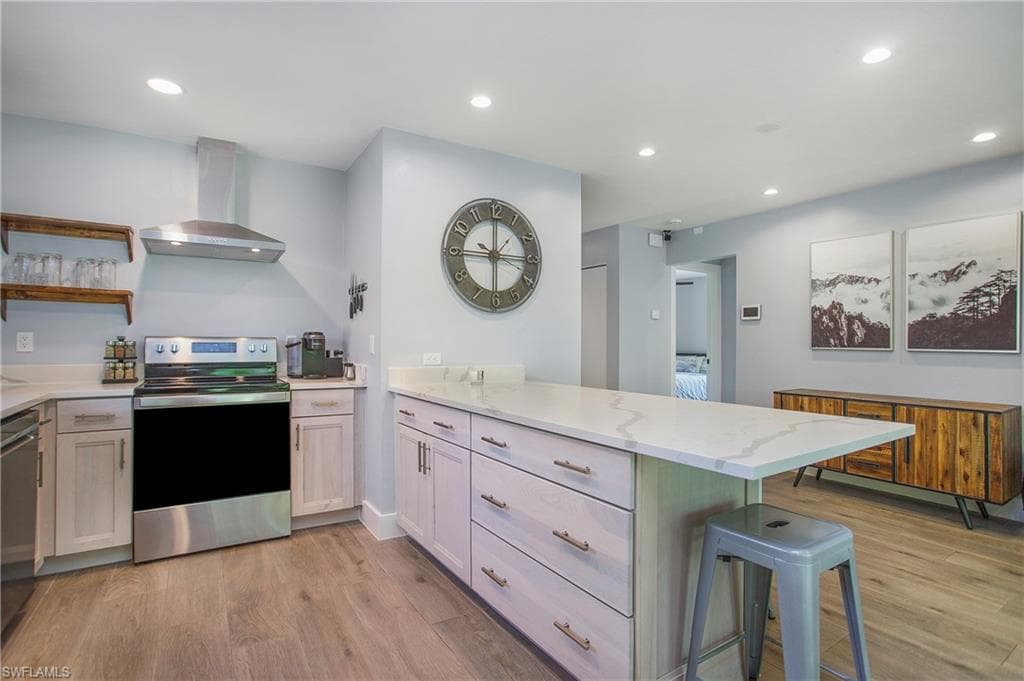 1160 Michigan AVE NAPLES, FL 34103