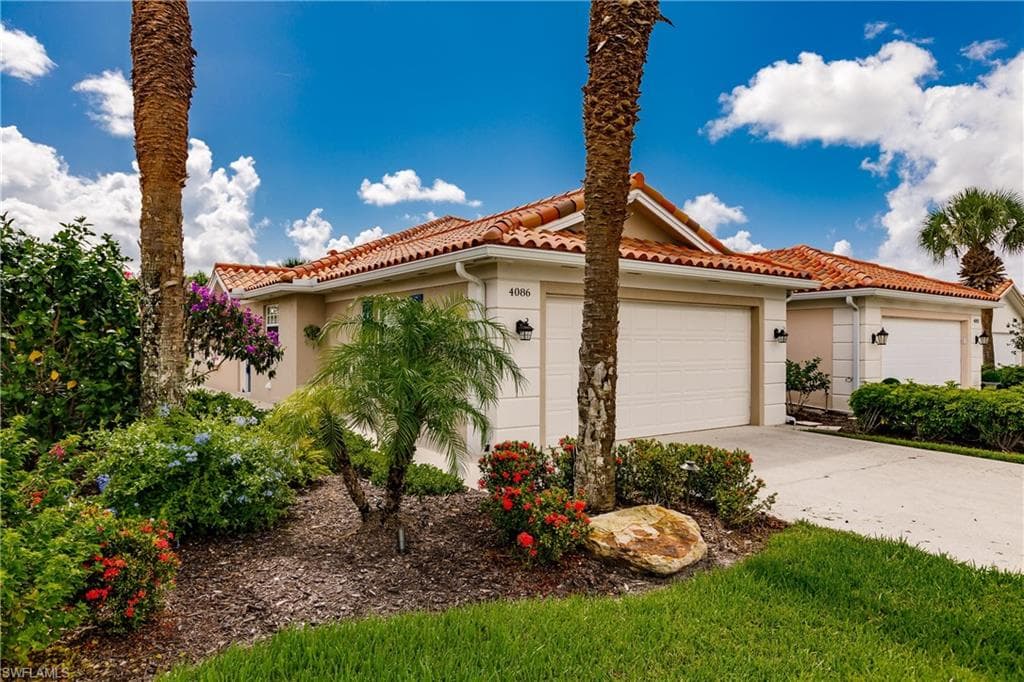 4086 Los Altos CT NAPLES, FL 34109