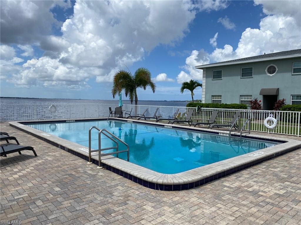 3326 N Key DR 8 NORTH FORT MYERS, FL 33903