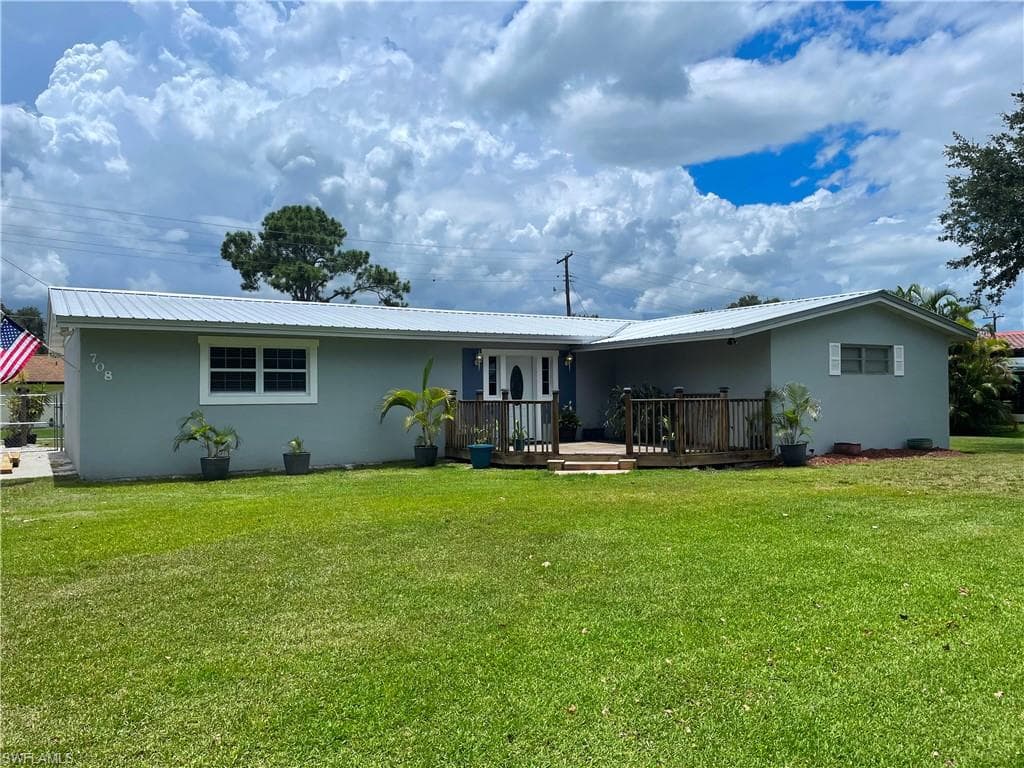 708 E Del Monte AVE CLEWISTON, FL 33440
