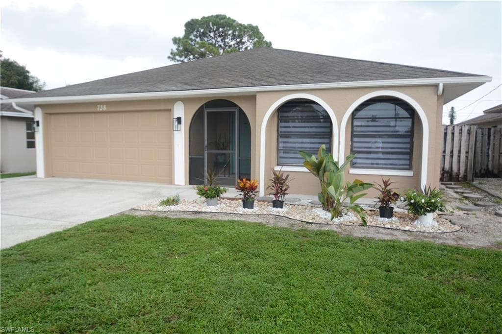738 97th AVE N NAPLES, FL 34108