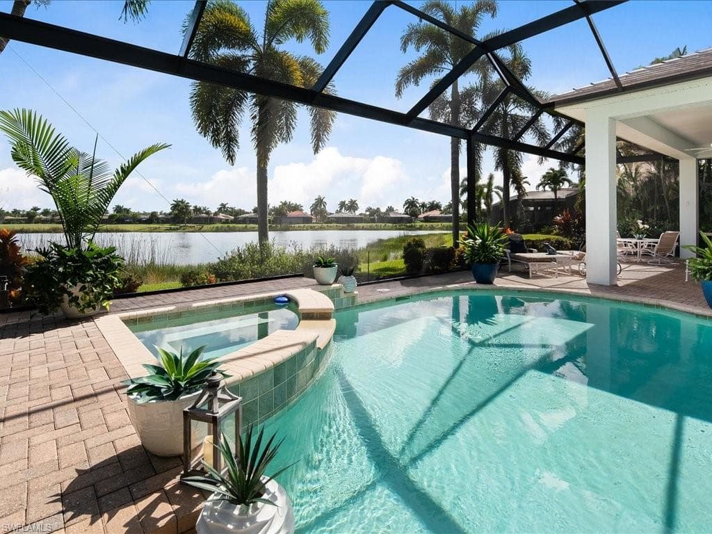 5091 Cerromar DR NAPLES, FL 34112