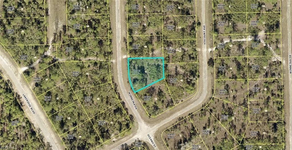 2203 Winnetka DR LEHIGH ACRES, FL 33972