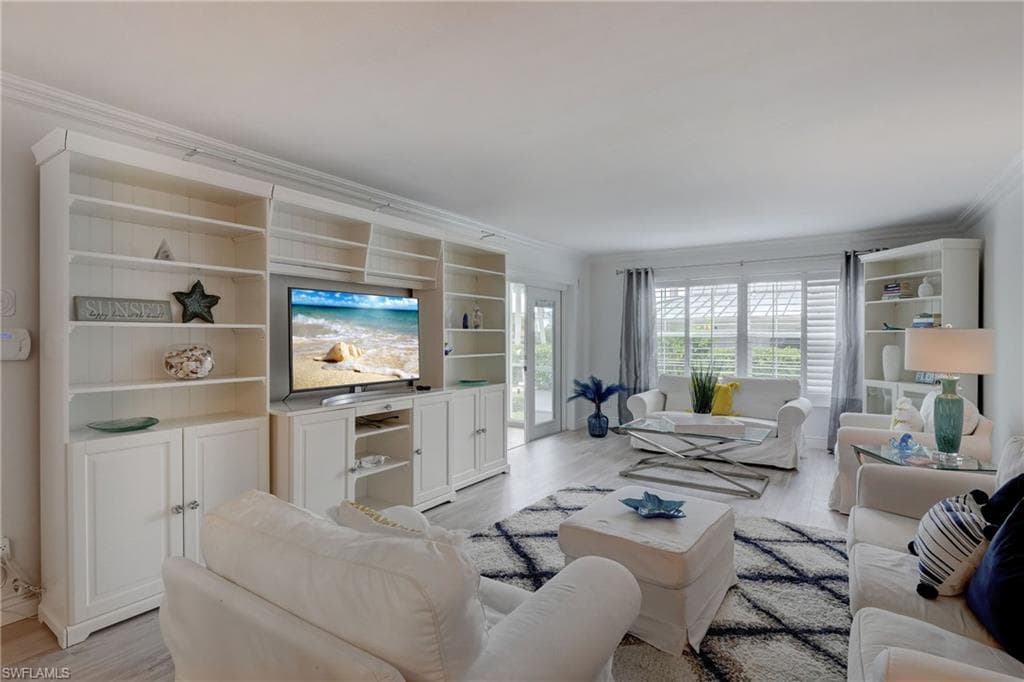 4200 Belair LN 109 NAPLES, FL 34103