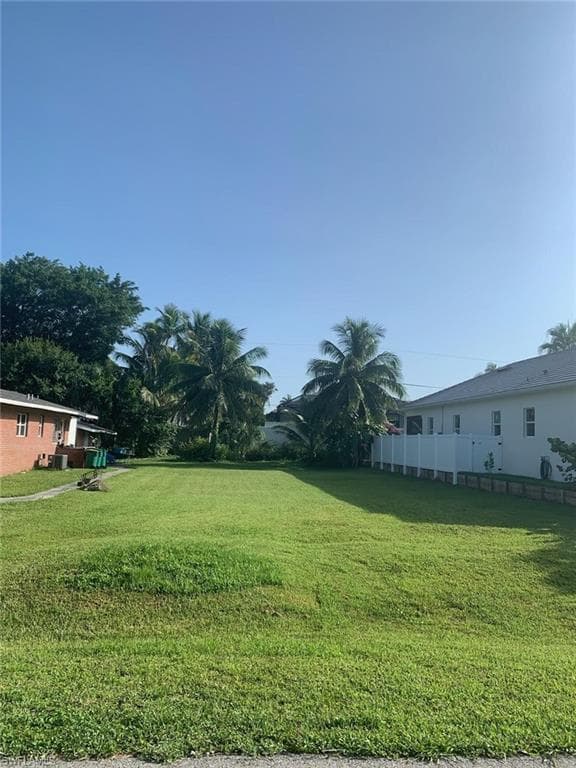 513 92nd AVE N NAPLES, FL 34108