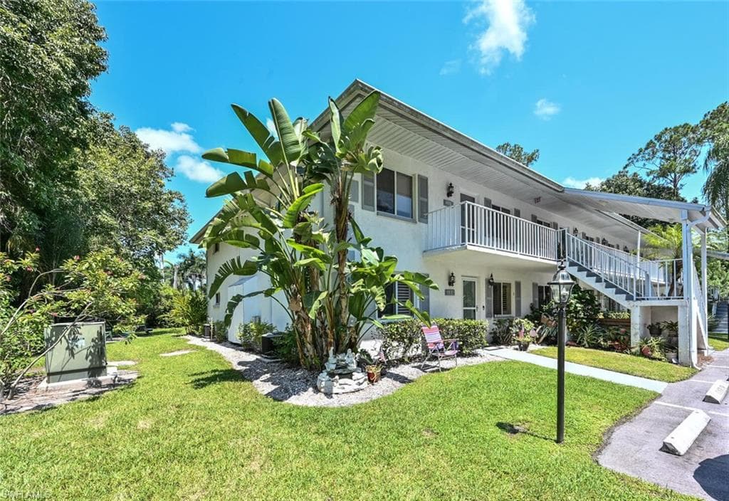 5650 Whitaker RD 204 NAPLES, FL 34112