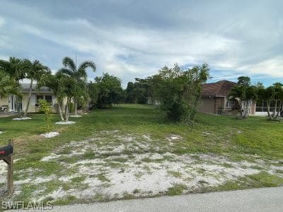 678 107th AVE N NAPLES, FL 34108