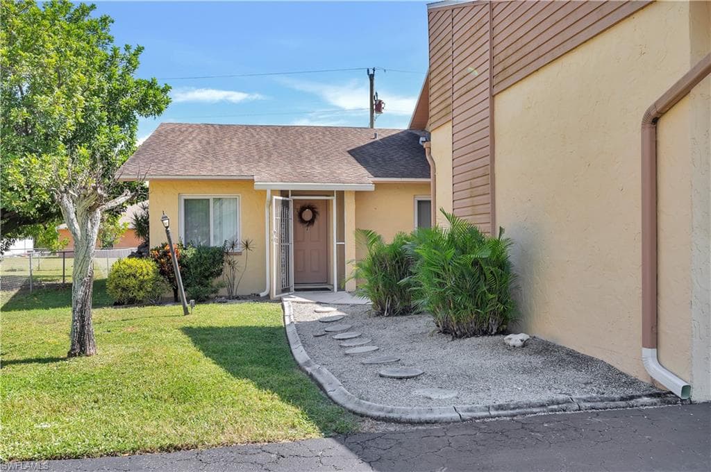 1219 SE 23rd PL 1 CAPE CORAL, FL 33990