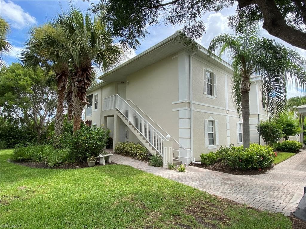 1315 Sweetwater CV 201 NAPLES, FL 34110