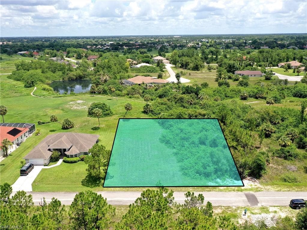 621 Charles Sise ST LEHIGH ACRES, FL 33974
