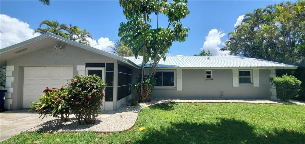 9822 Almetta AVE FORT MYERS, FL 33919