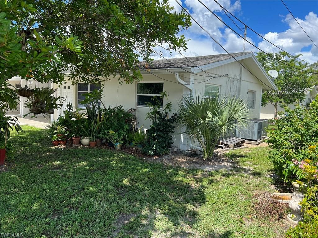 27443 Felts AVE BONITA SPRINGS, FL 34135